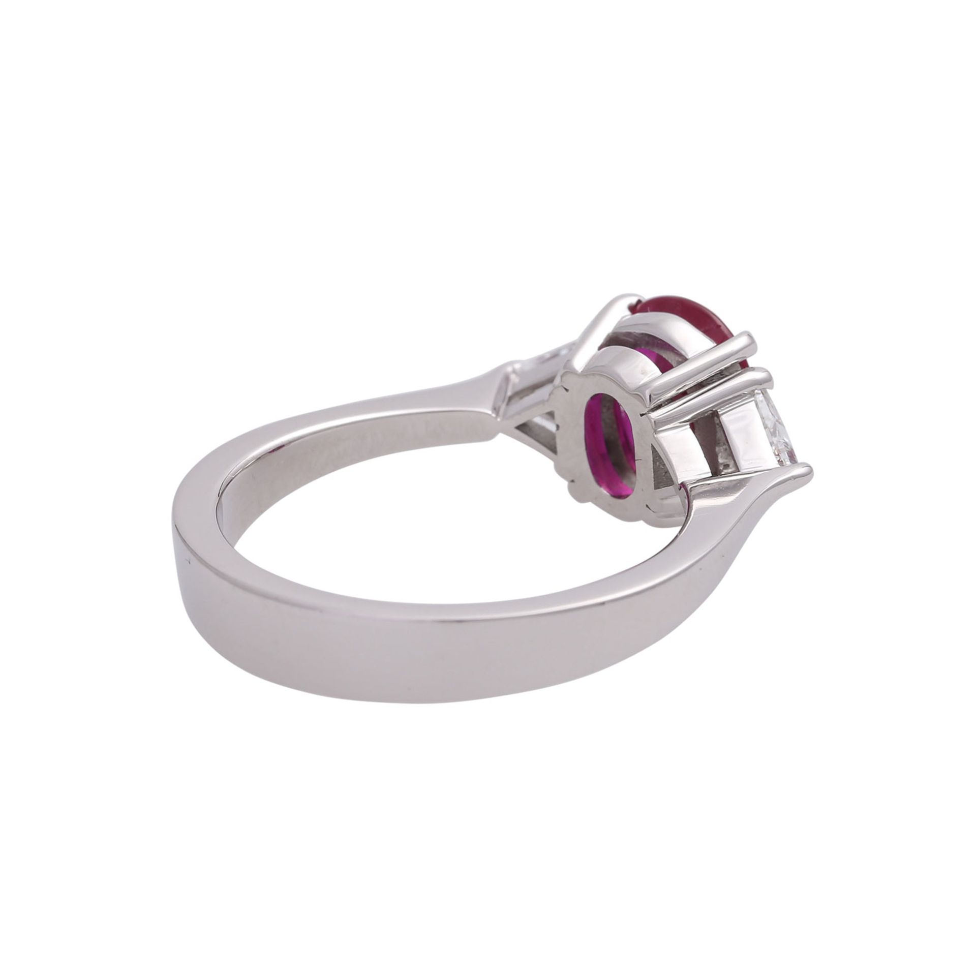 Klassischer Ring mit hochfeinem Burma Rubin von 2,01ct, - Bild 3 aus 5