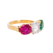 Ring mit Brillant, Smaragd und Rubin,