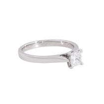 Solitärring mit Diamant im Princesscut von ca. 0,5 ct,