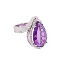 Ring mit Amethyst und Brillantbesatz von zus. ca. 0,75 ct, 