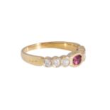 Ring mit Rubin und 6 Brillanten zus. ca. 0,18 ct,