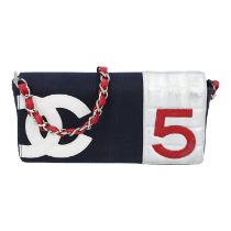 CHANEL Schultertasche "No. 5".