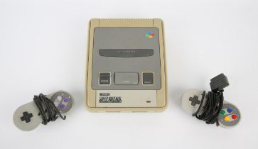 Super Nintendo (SNES) Console, controllers + cables (PAL Version) - no power plug