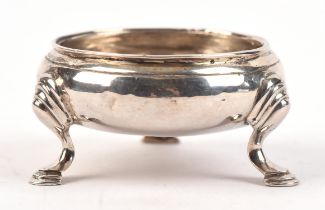 Georgian silver cauldron form salt. circa London 1747.