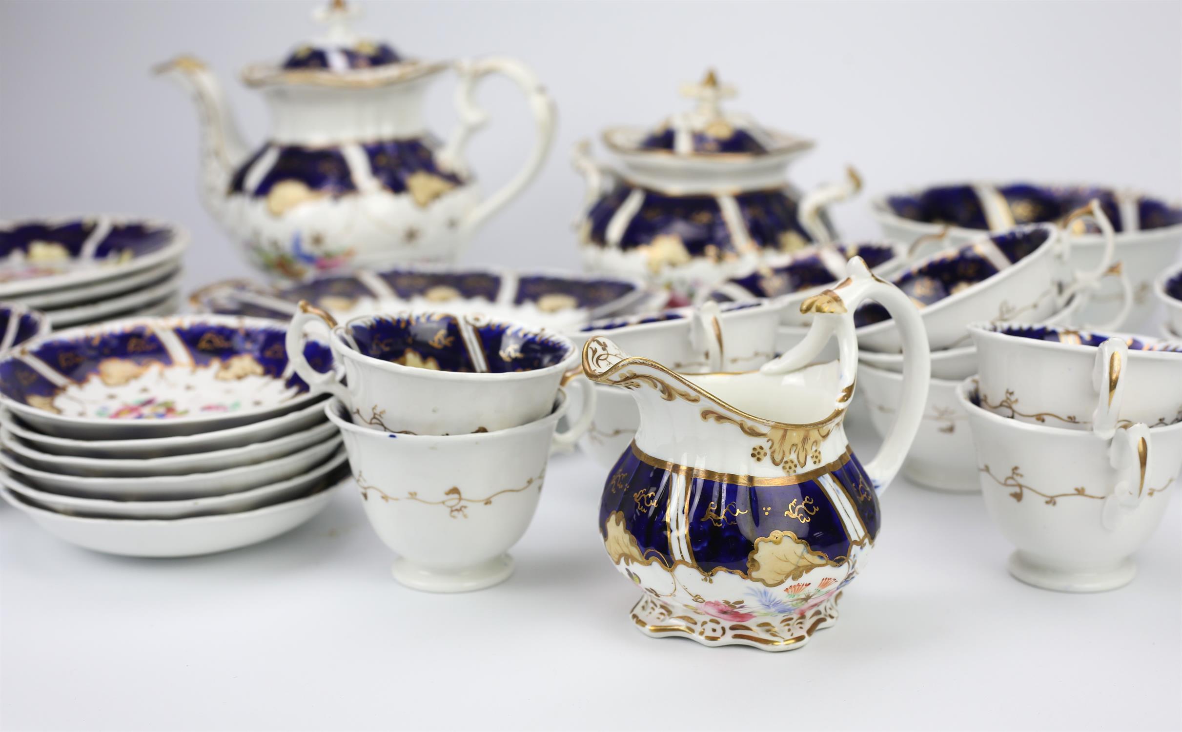 Victorian tea and coffee set, decorated with floral sprays, to comprise tea pot and cover, - Image 3 of 5
