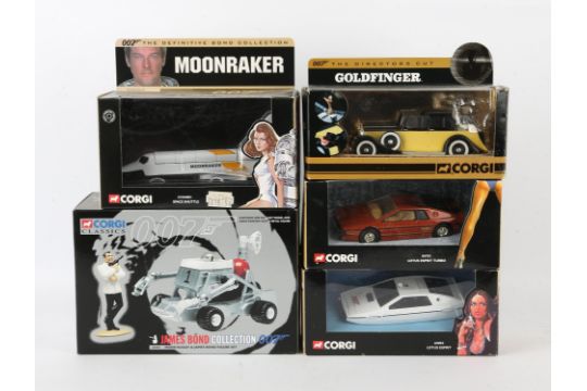 James Bond - Five Corgi models, including Moon Buggy and James Bond Figure Set, all boxed (5). - Image 1 of 2