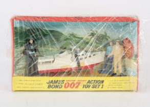 James Bond Thunderball - Gilbert 1965 007 Action Toy Set 1, boxed, 16 x 28 cm.