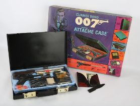 James Bond - Multiple Toys - 3600 "James Bond" - "Secret Agent 007" Shooting Attache Case -