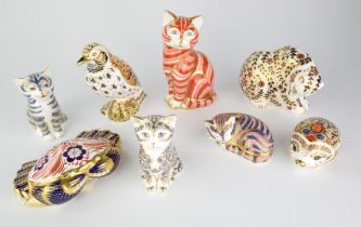 Royal Crown Derby, a Crab, silver stopper, a Ginger Tom, silver stopper, a Grey Kitten,
