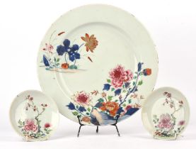An 18th century Chinese Rose-Imari dish, decorated with lotus and flowers,32 cm diameter; together