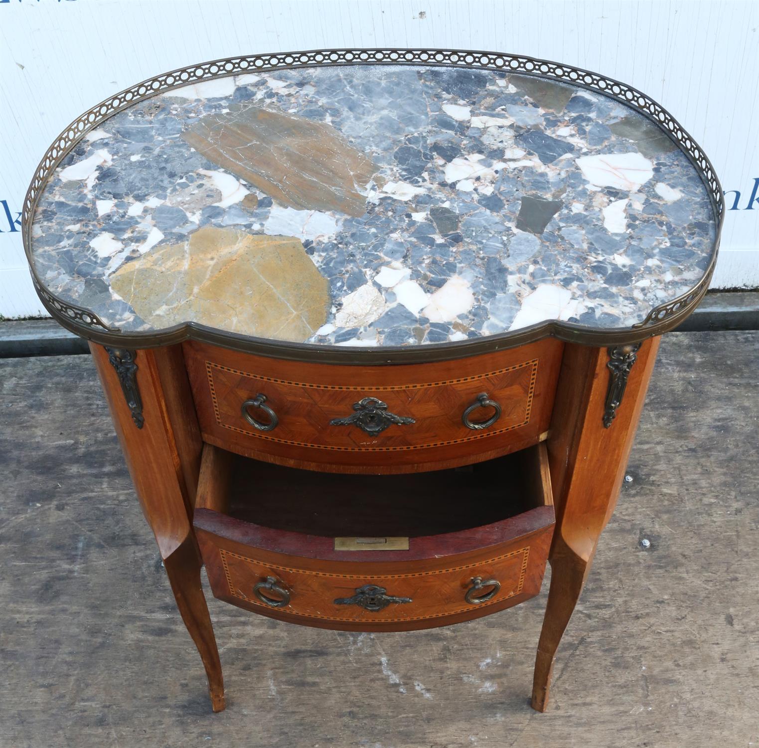 Danish parquetry commode by Lysberg and Hansen, late 19th/early 20th Century, with a kidney shaped - Image 2 of 4