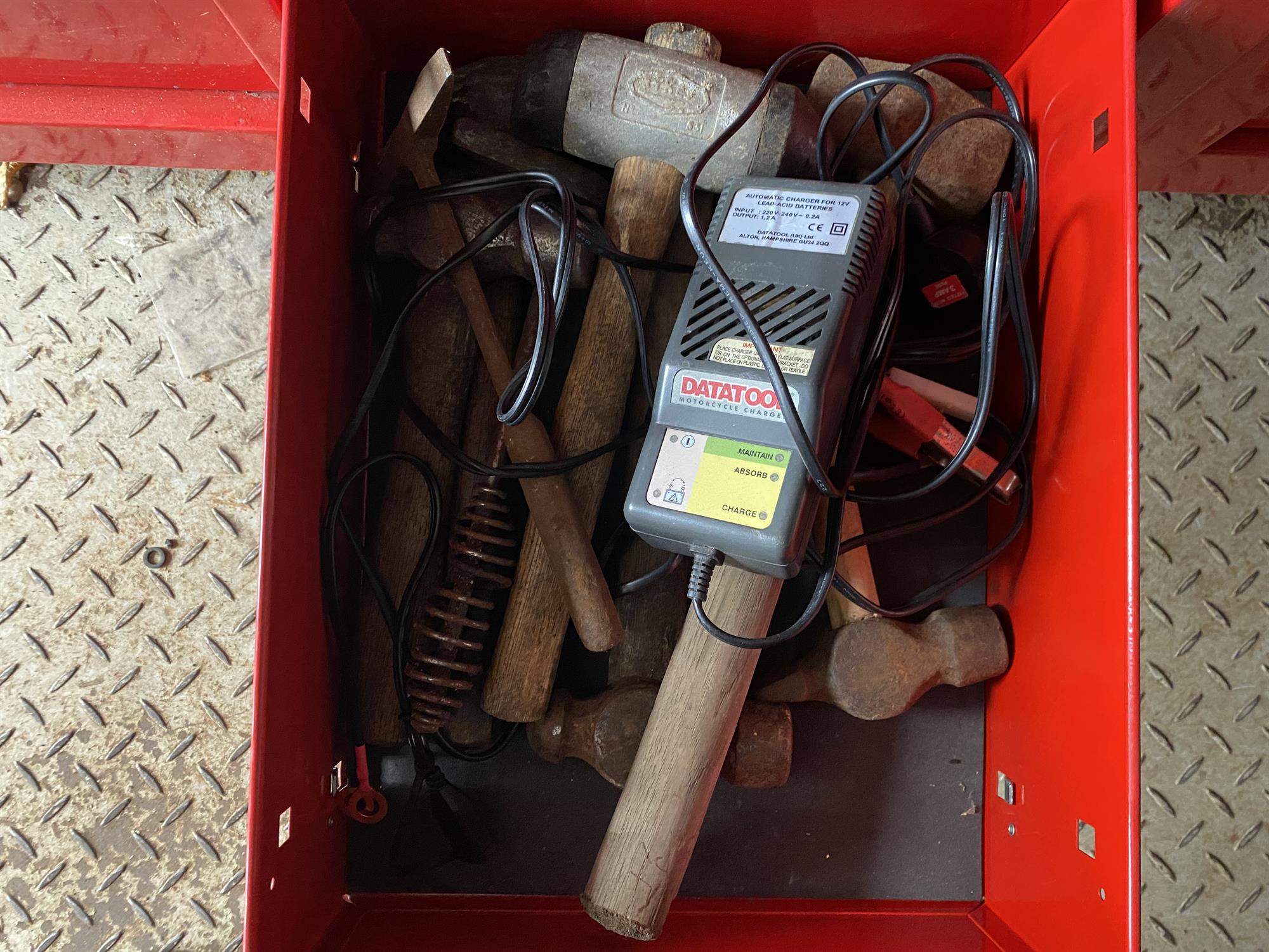 US Pro Tools professional 4 part draw red tool chest on wheels. Each draw is full of various tools - Image 28 of 39