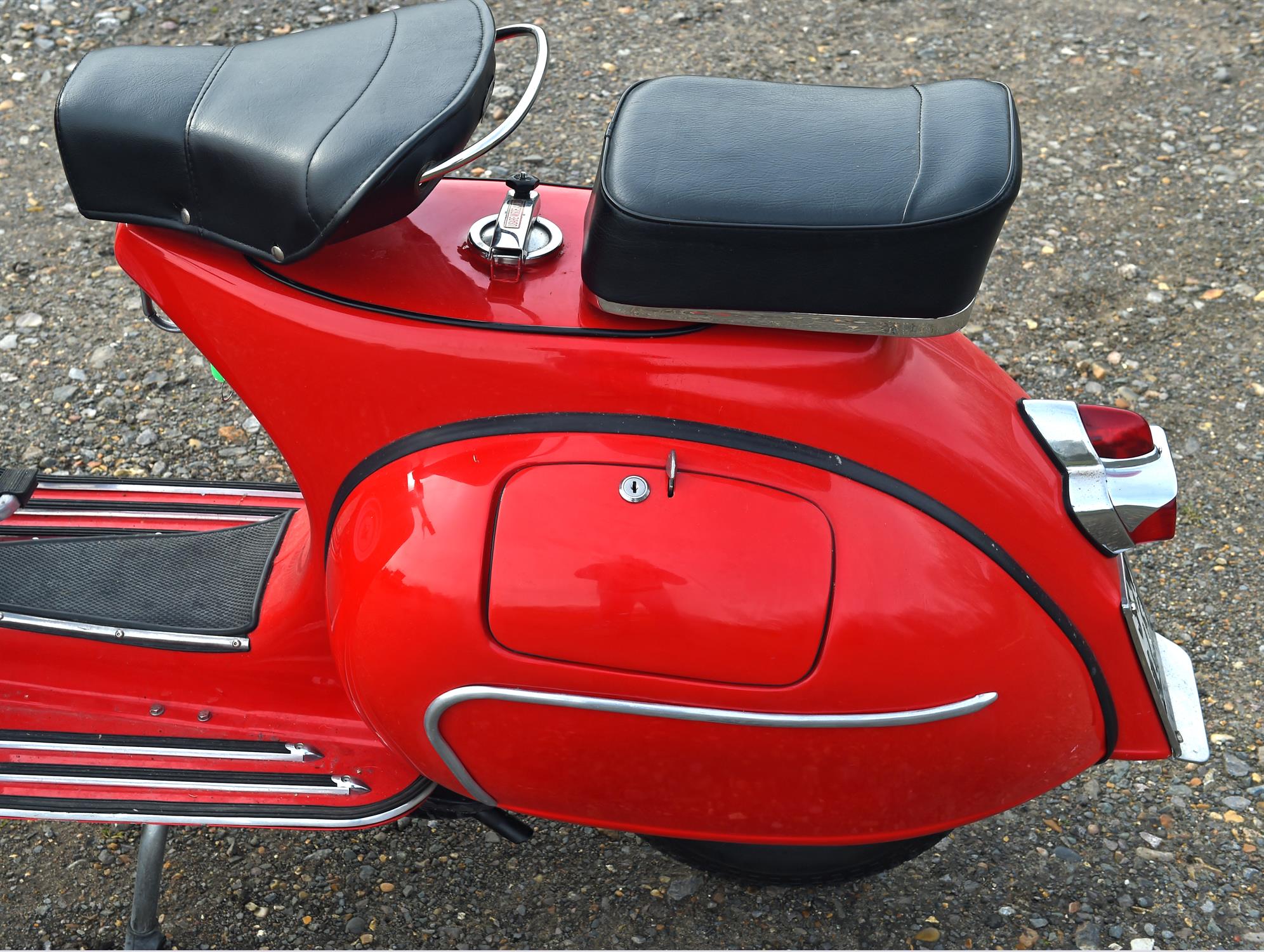 1961 Vespa VBB Standard 150cc 4 Speed. Registration number: 864 XVN. It was imported into the UK - Image 5 of 9