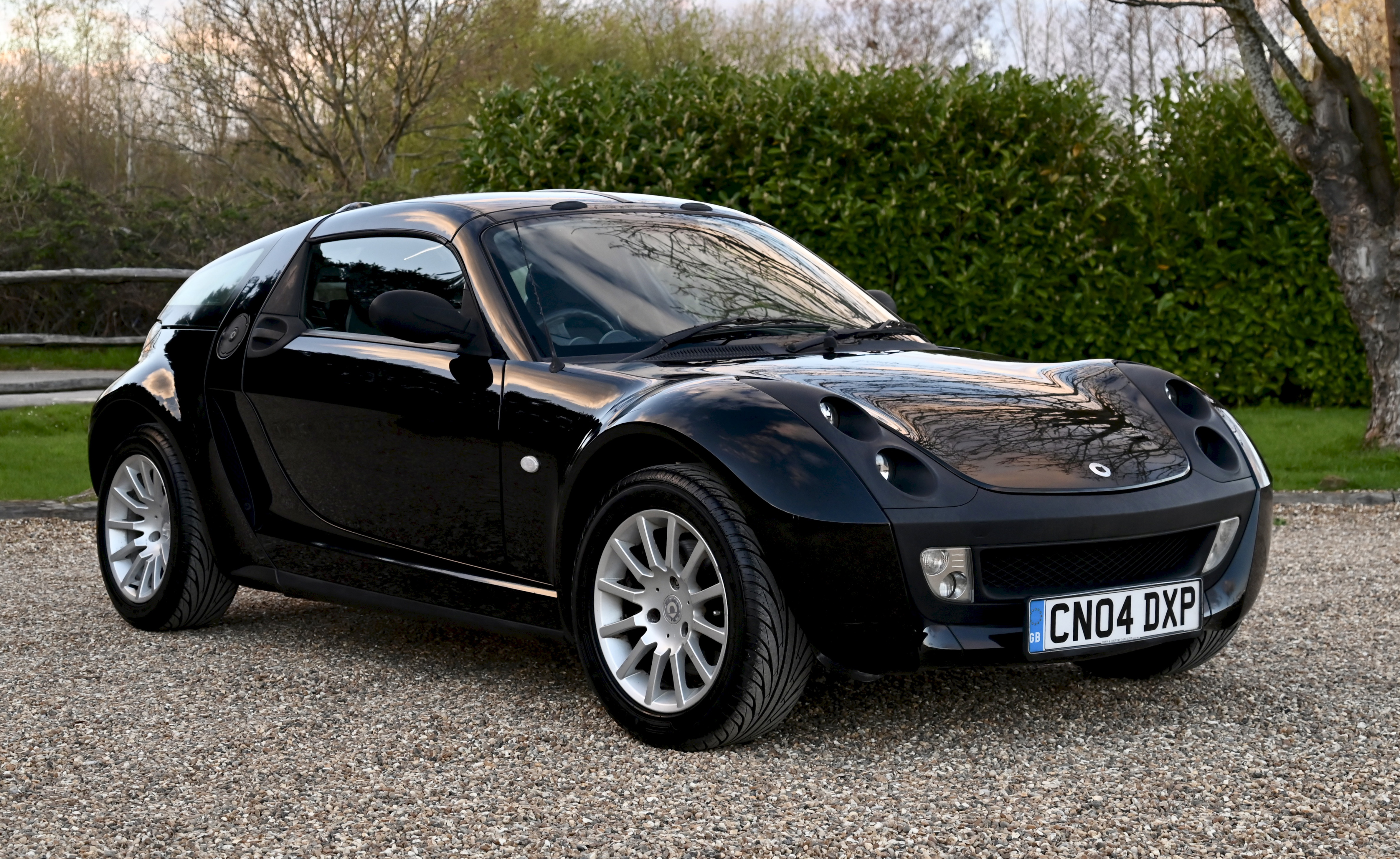 2004 Smart Roadster Coupe 80 Automatic. Registration number: CN04 DXP. To satisfy your knowledge