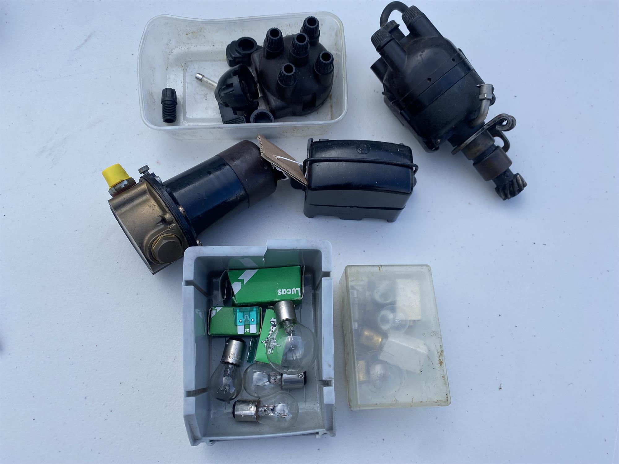 Morris 8 SU Fuel pump - not working. Including cut out fuse box and miscellaneous light bulbs.