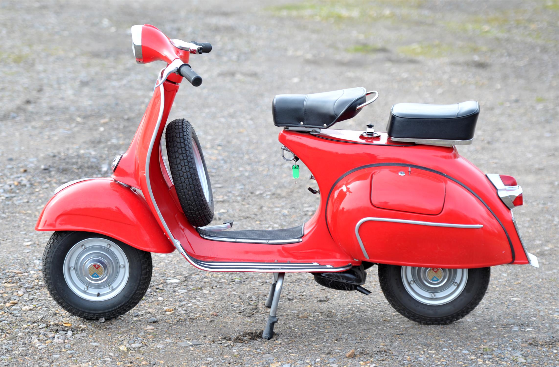 1961 Vespa VBB Standard 150cc 4 Speed. Registration number: 864 XVN. It was imported into the UK - Image 2 of 9