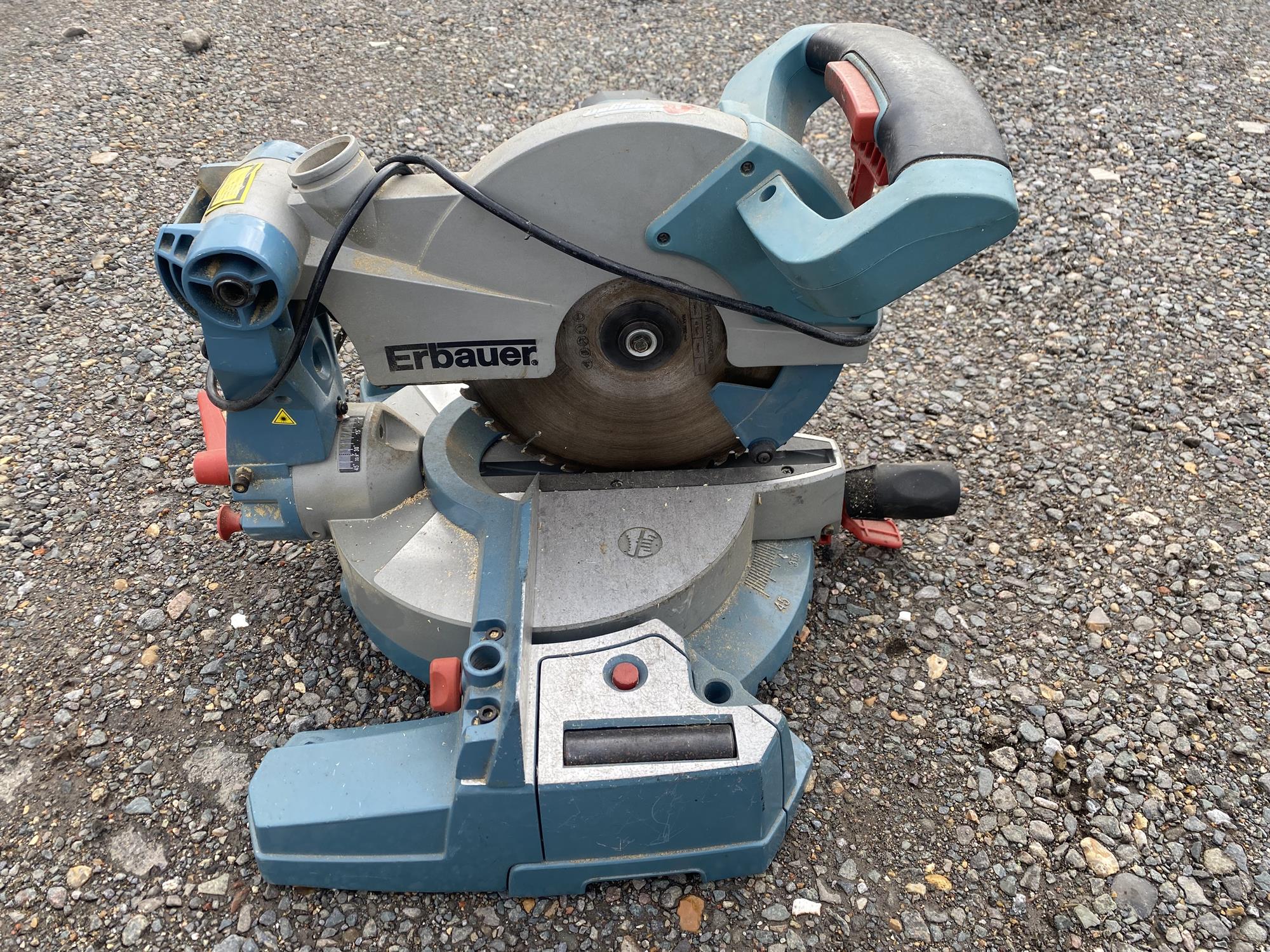 Erbauer circular chop saw. Please note this lot has the standard Ewbank's standard buyers premium