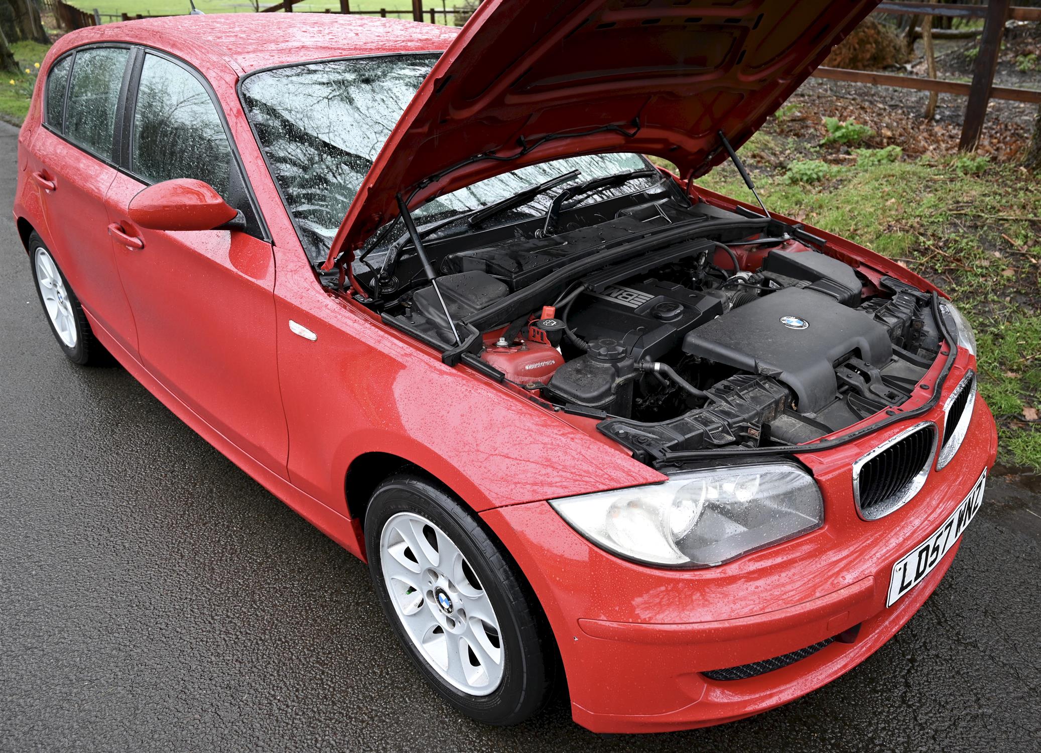 2007 BMW 116i 1597cc Petrol 5 Door Hatchback. Registration number: LD57 WNZ. Mileage: 142,600. - Image 3 of 12
