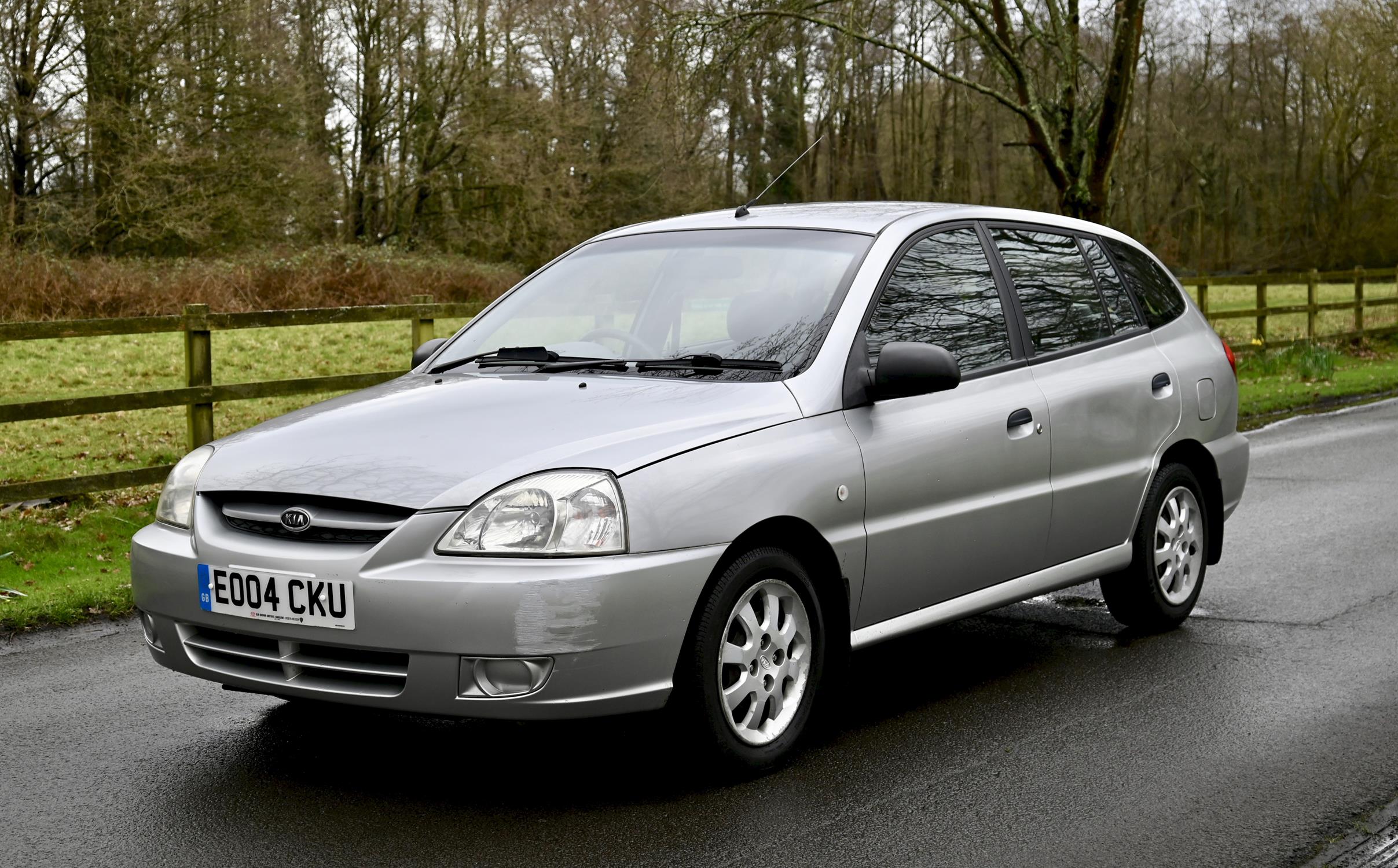 2004 Kia Rio 1.3 L 5-door Hatchback Petrol Manual. Registration number: EO04 CKU. 1 owner with 58, - Image 2 of 18