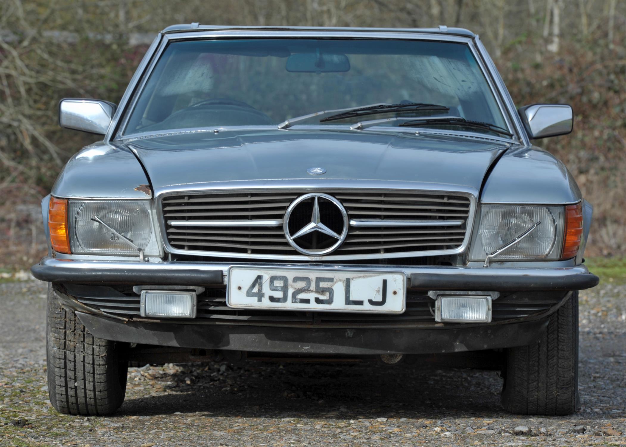 1981 Mercedes 380 SL R107 Automatic Petrol Convertible. Registration number: 4925 LJ. - Image 2 of 14