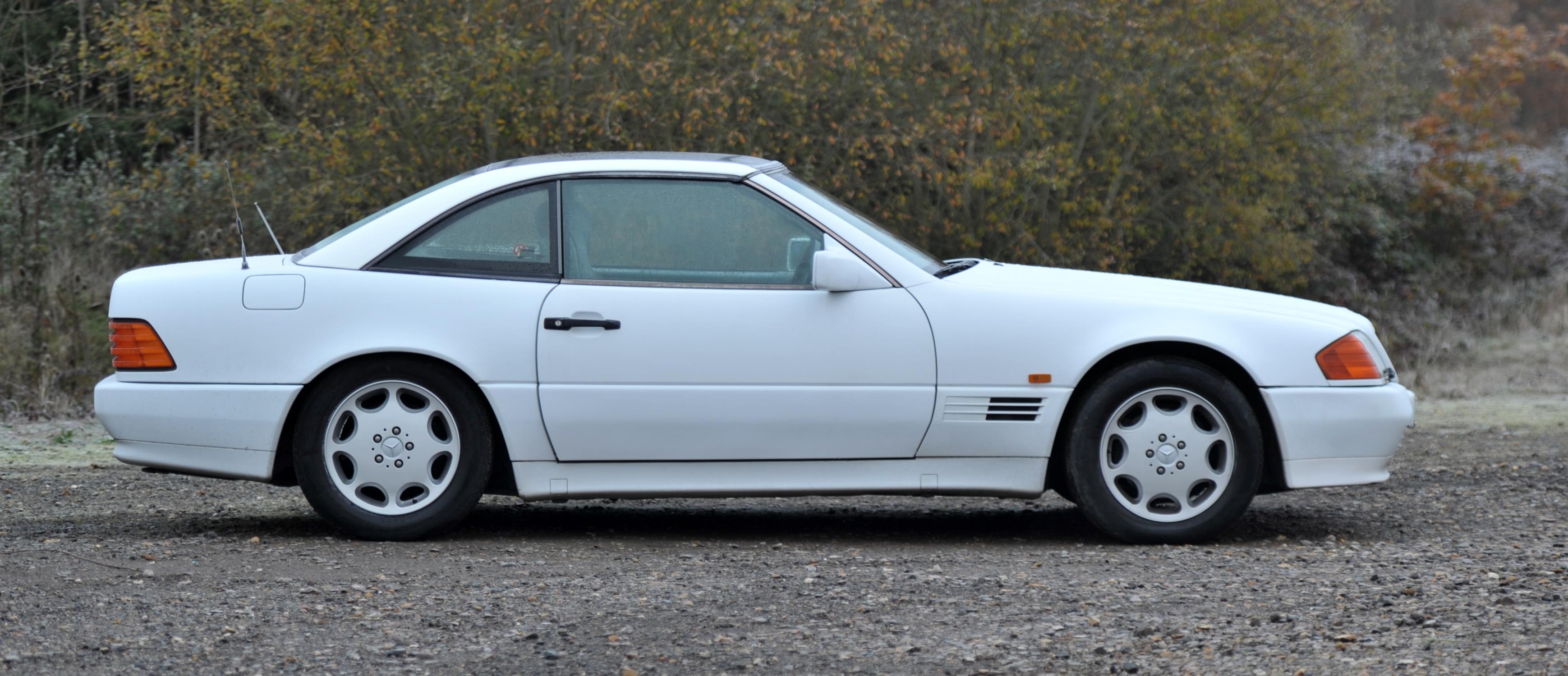 1993 Mercedes 500 SL R129 Petrol Convertible Automatic. Registration: K50 MJC. Mileage: 59,739. - Image 3 of 11