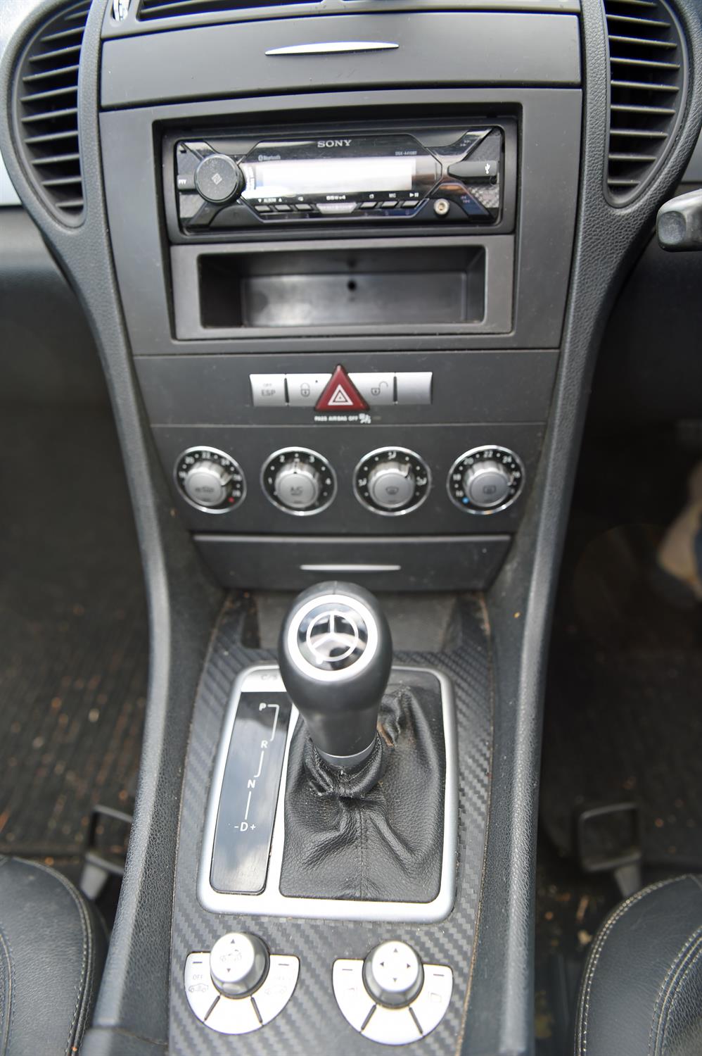 2006 Mercedes SLK 200 Petrol Kompressor Automatic Convertible. Registration number: BC06 ATC. - Image 9 of 13