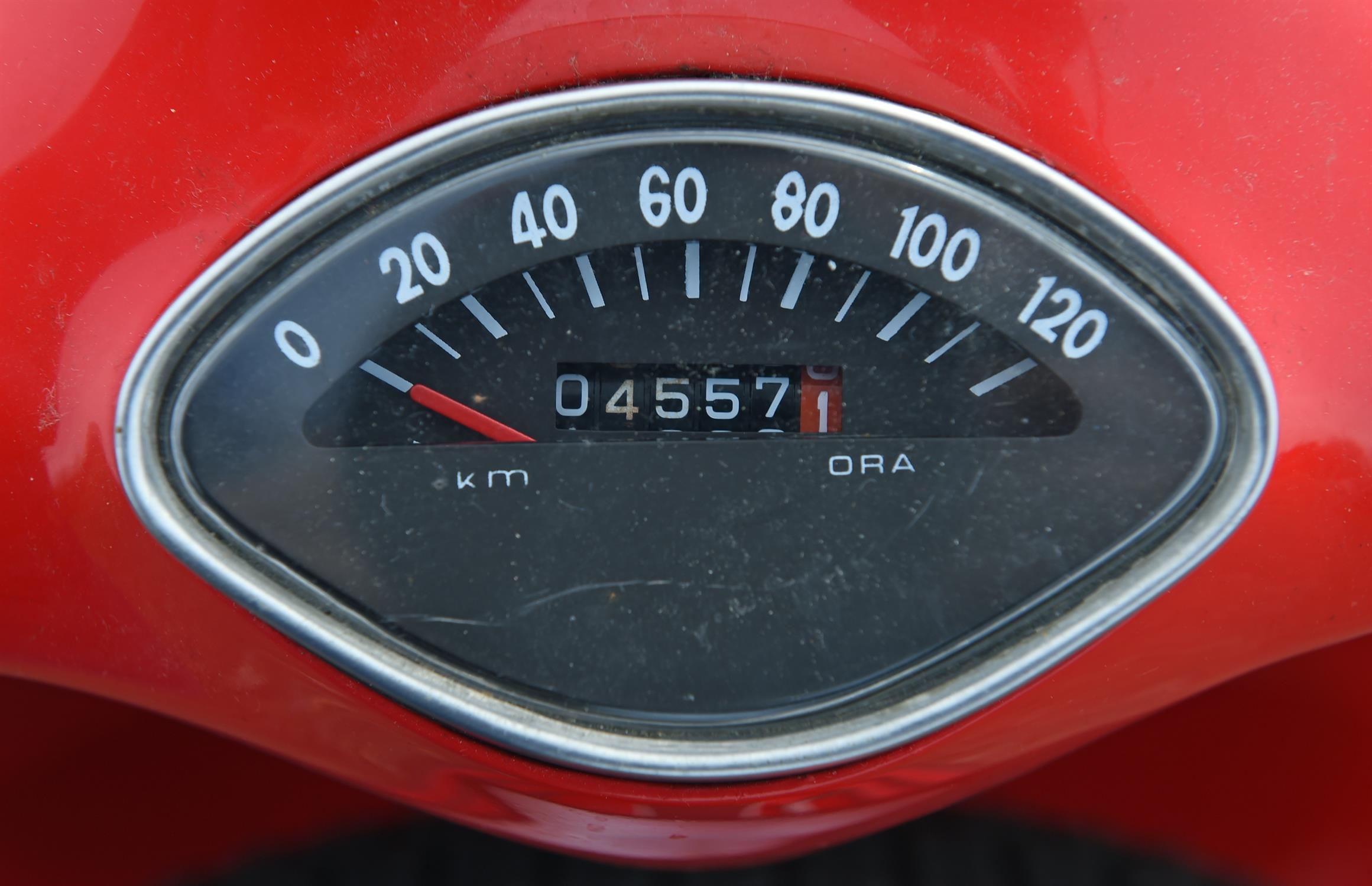 1961 Vespa VBB Standard 150cc 4 Speed. Registration number: 864 XVN. It was imported into the UK - Image 6 of 9