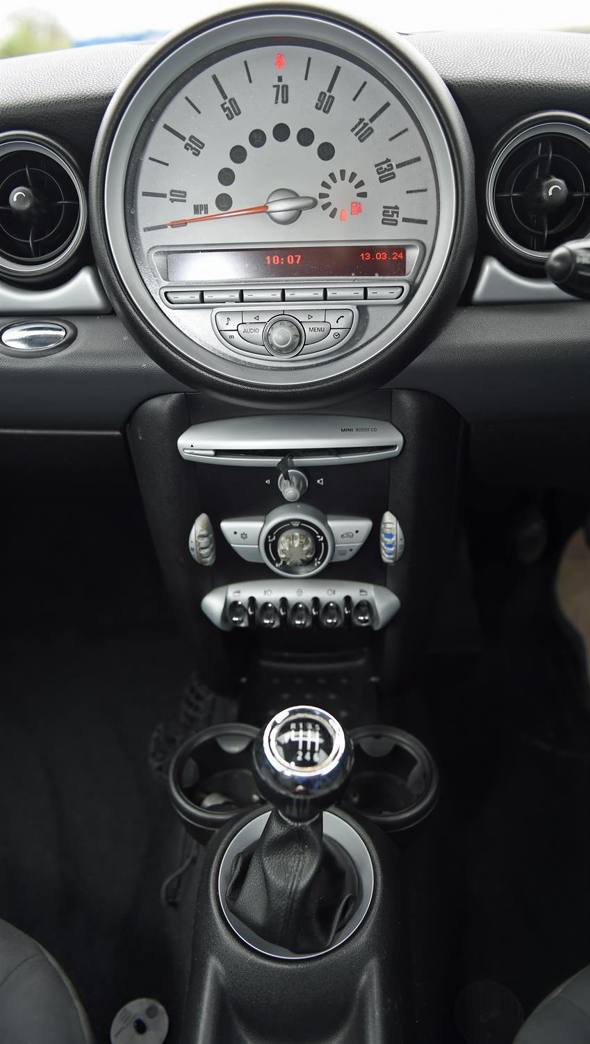 2007 Mini Cooper 1.6 petrol 6 speed manual. Registration number: OW07 CVV. Mileage: 112,422. - Image 7 of 14