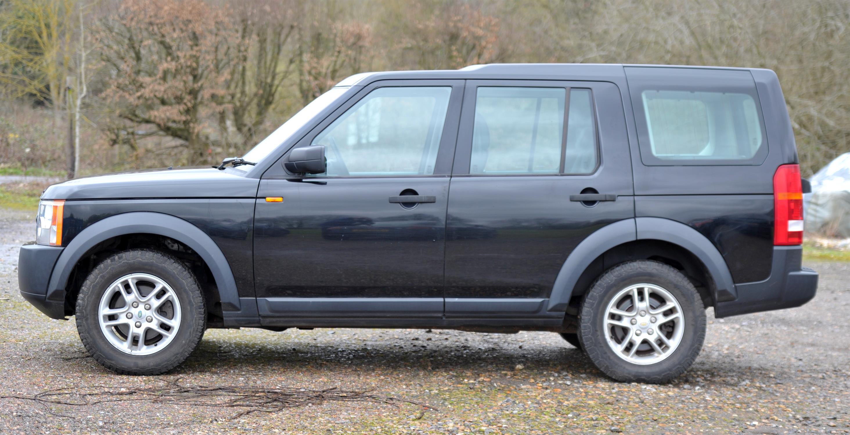 Land Rover Discovery 3 TDV6 Diesel 6 Speed Manual. Registration number: FP06 LAA. Mileage: 125,360. - Image 5 of 12