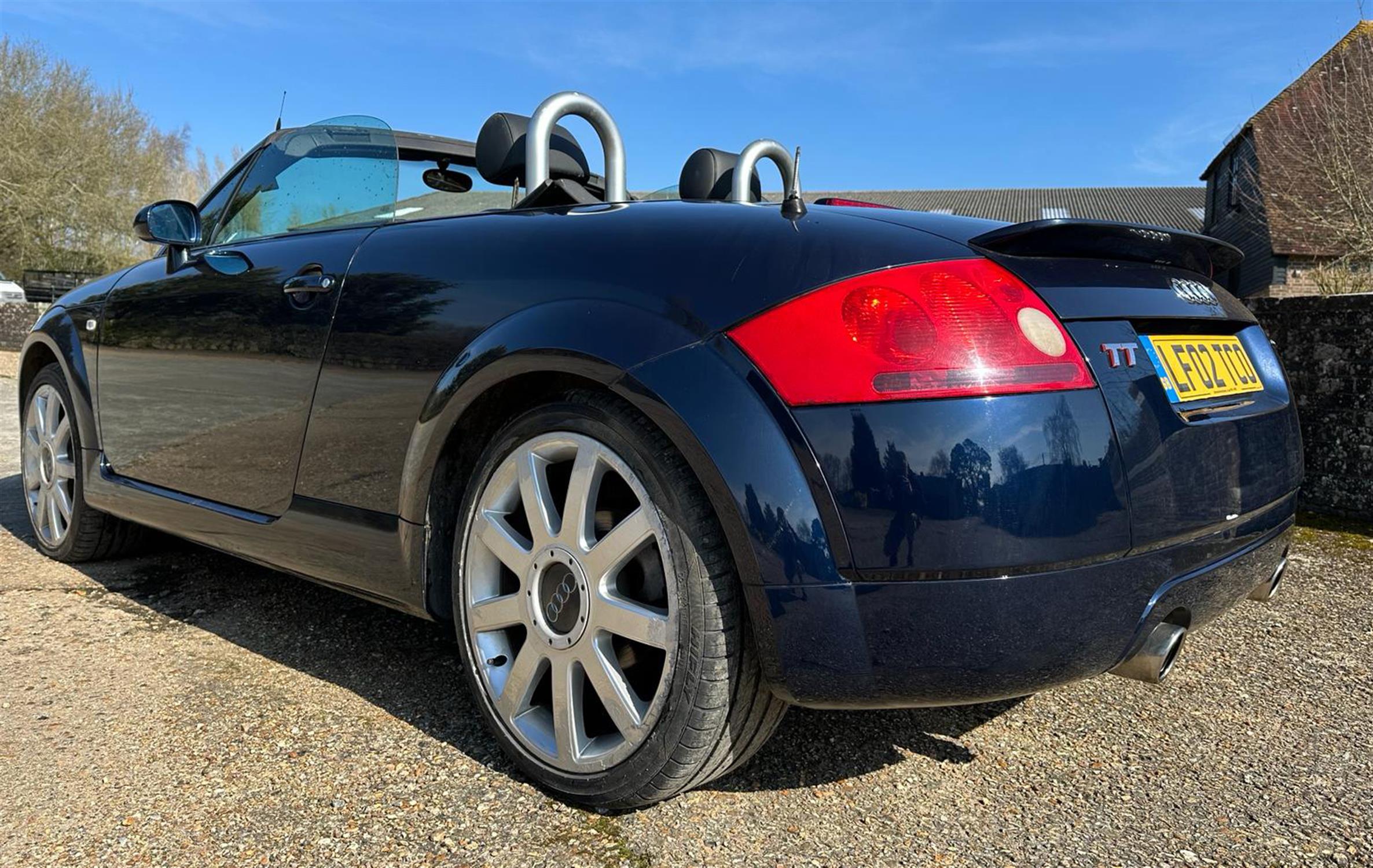 2002 Audi TT Quattro 225 Roadster 1.8 T. Manual. Registration number: LF02 TCO. Mileage: 80,460. - Image 12 of 15