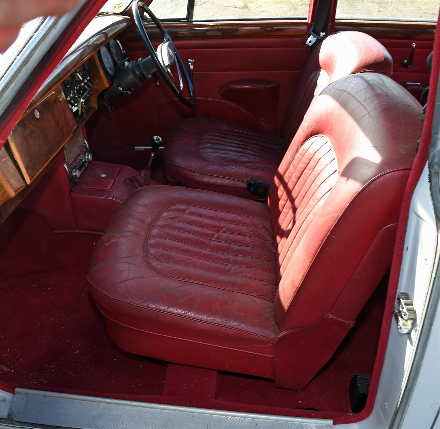 1961 Jaguar 2.4 MK2 Petrol 4 speed manual with overdrive. Registration number: RDY 90. - Image 12 of 16
