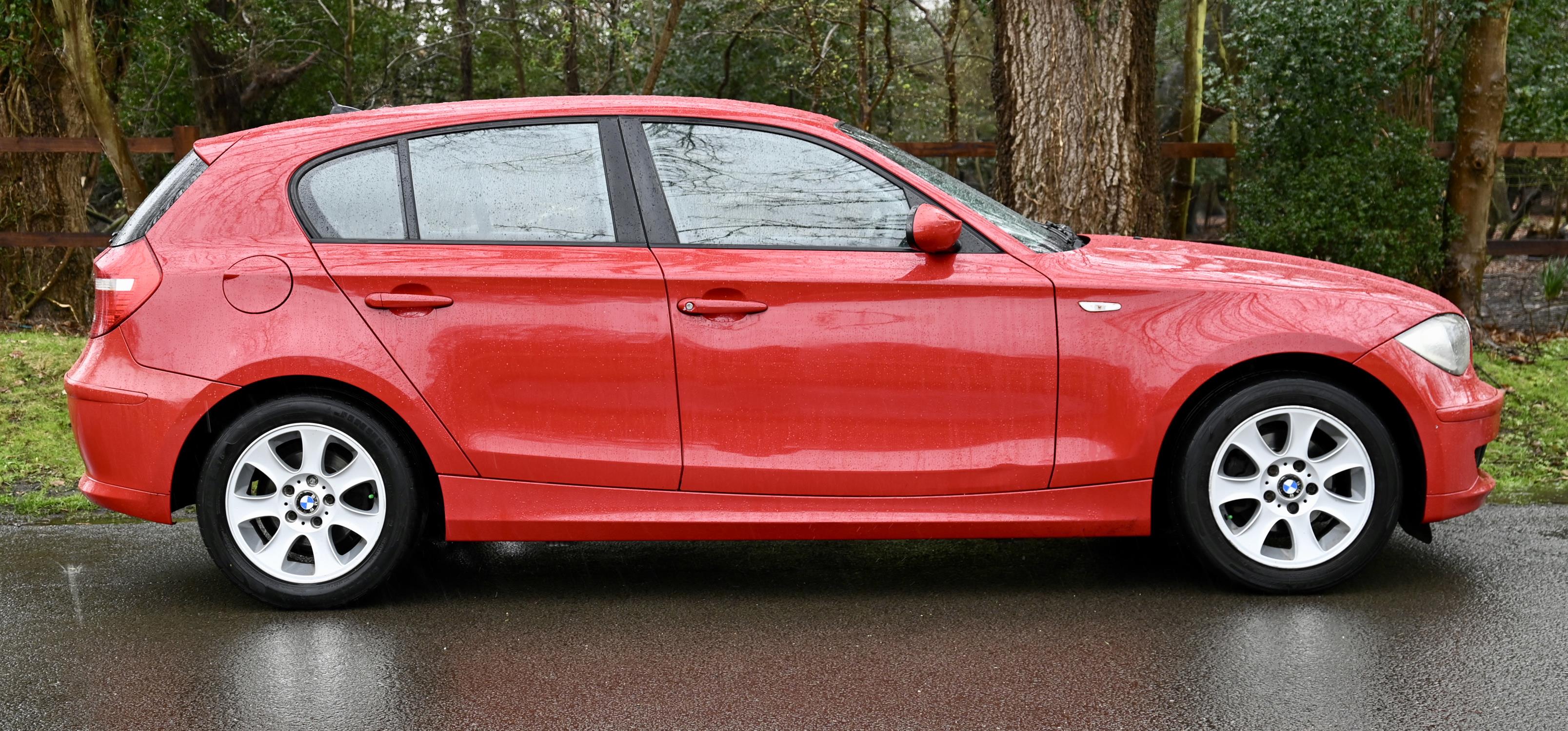 2007 BMW 116i 1597cc Petrol 5 Door Hatchback. Registration number: LD57 WNZ. Mileage: 142,600. - Image 6 of 12