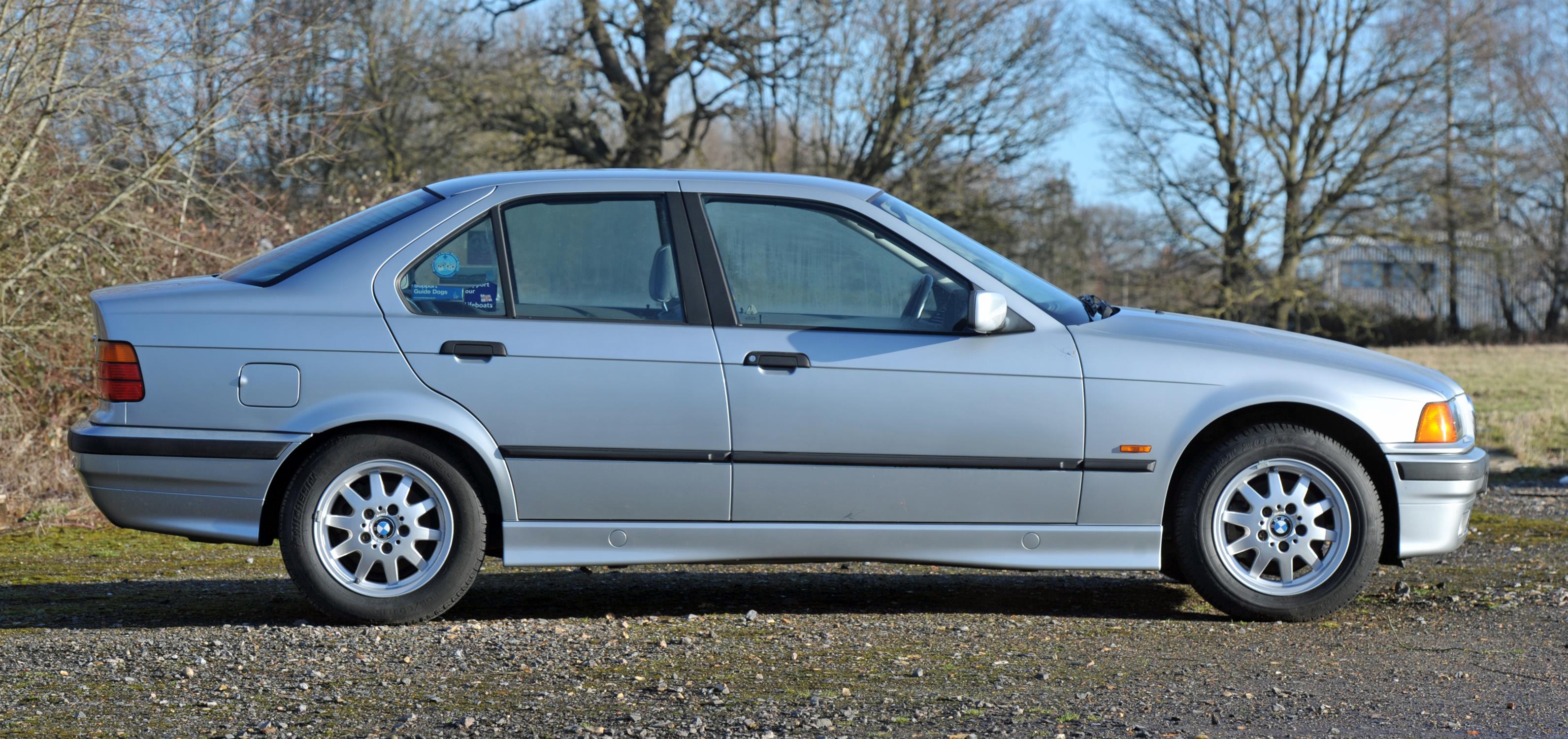 1997 BMW 323i SE Petrol Saloon Manual. Registration number: R93 AHJ. Only one owner with a genuine - Image 2 of 14