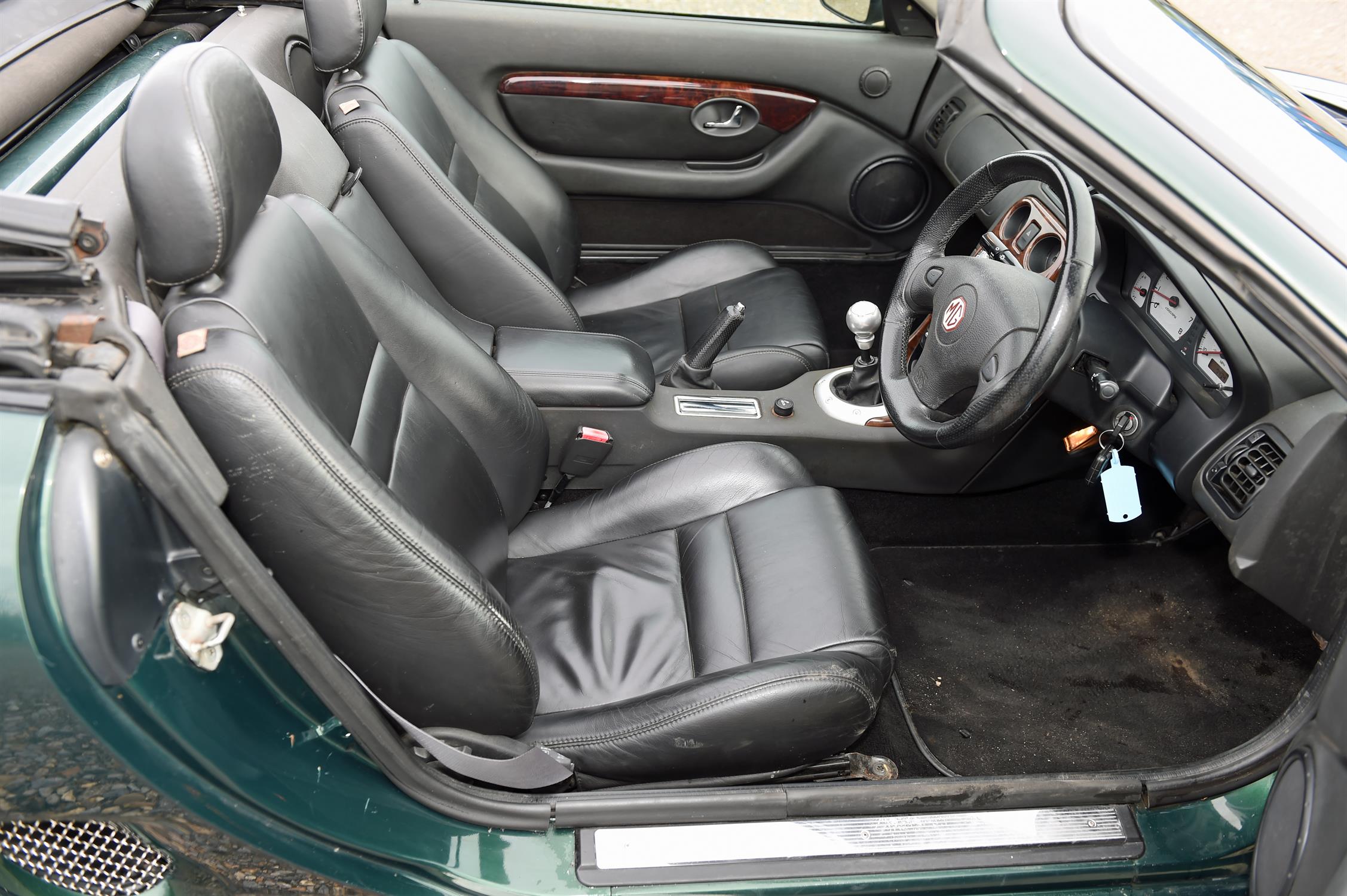 2000 MGF 1.8 Petrol VVC Manual. Registration number: W223 RUY. Mileage: 74,339. - Image 7 of 14