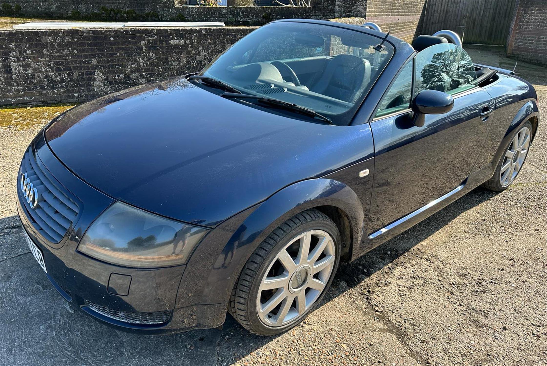 2002 Audi TT Quattro 225 Roadster 1.8 T. Manual. Registration number: LF02 TCO. Mileage: 80,460. - Image 5 of 15