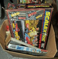 A collection of vintage Victory wooden jigsaw puzzles, a small quantity of un-boxed vintage Lego,