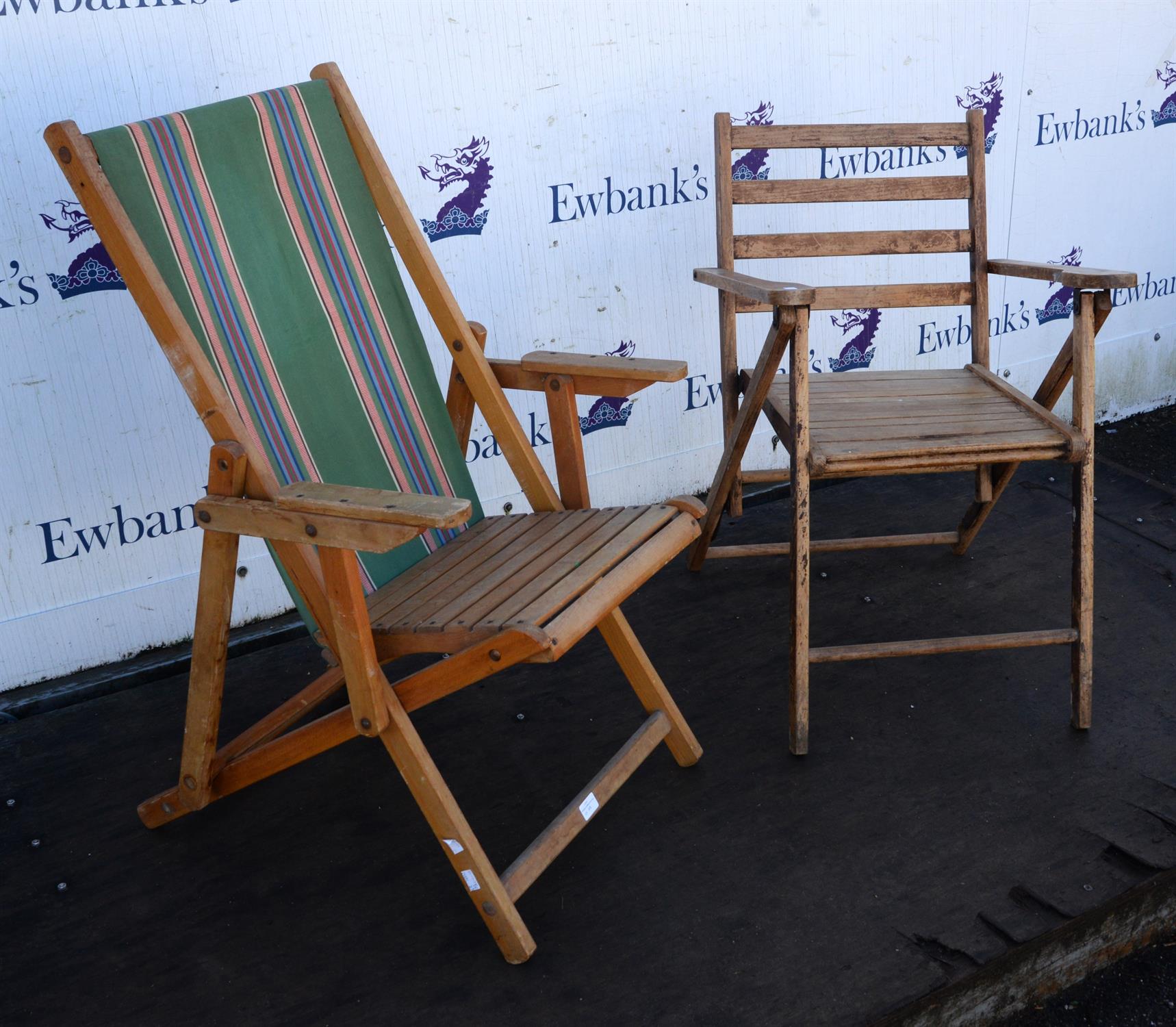 A folding deck chair, and another folding chair, with slatted seat and back (2) - Image 3 of 4