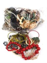 Selection of costume jewellery (Qty)