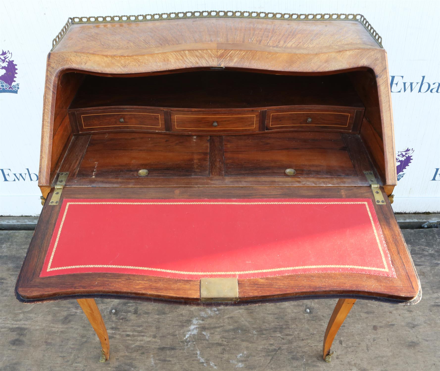 French rosewood and kingwood parquetry bonheur-du-jour, 19th Century, with brass gallery, - Image 2 of 3