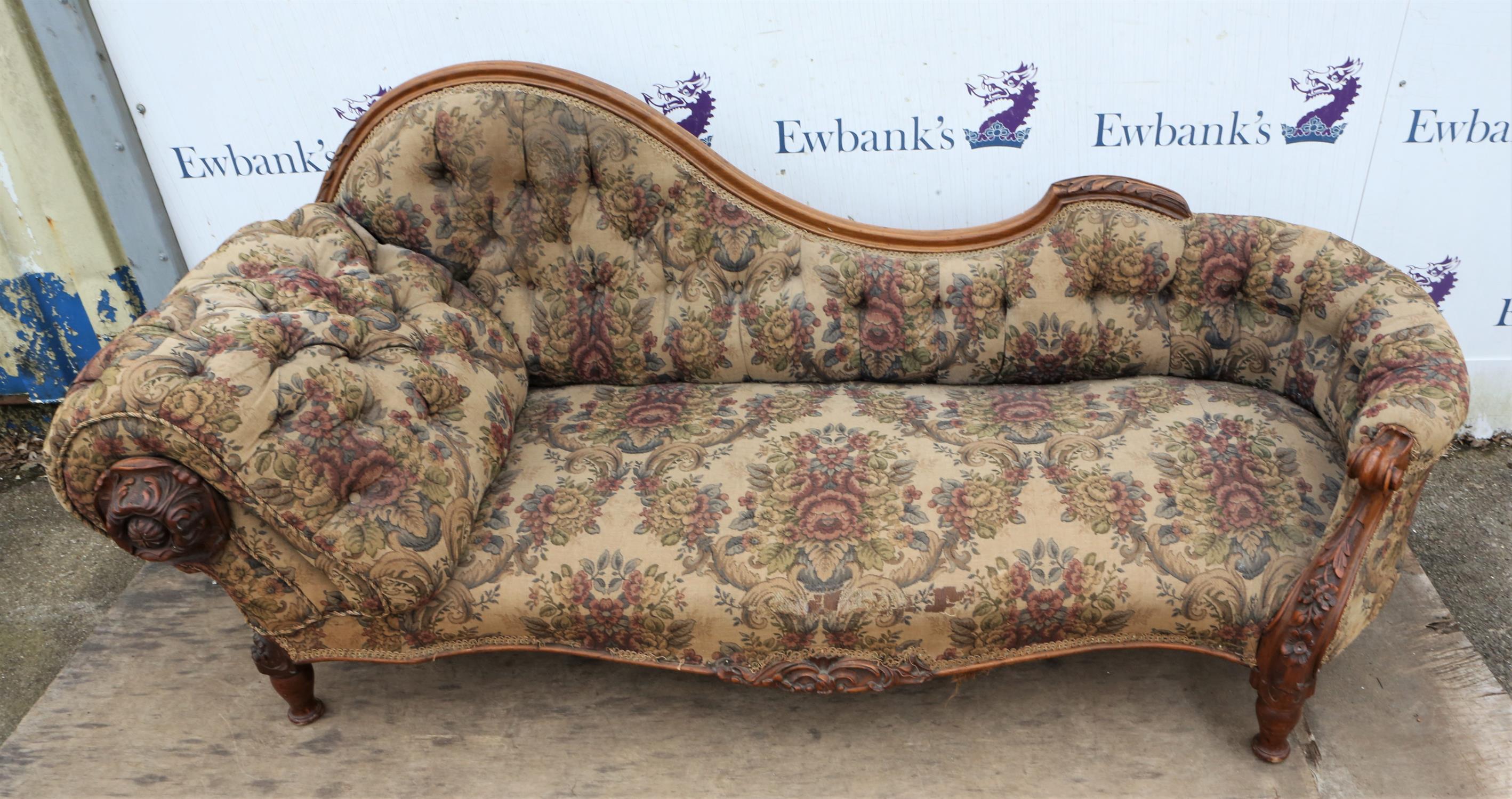 A Victorian walnut and upholstered chaise longue, the arm with a large leaf carved roundel, L 208cm - Image 4 of 4