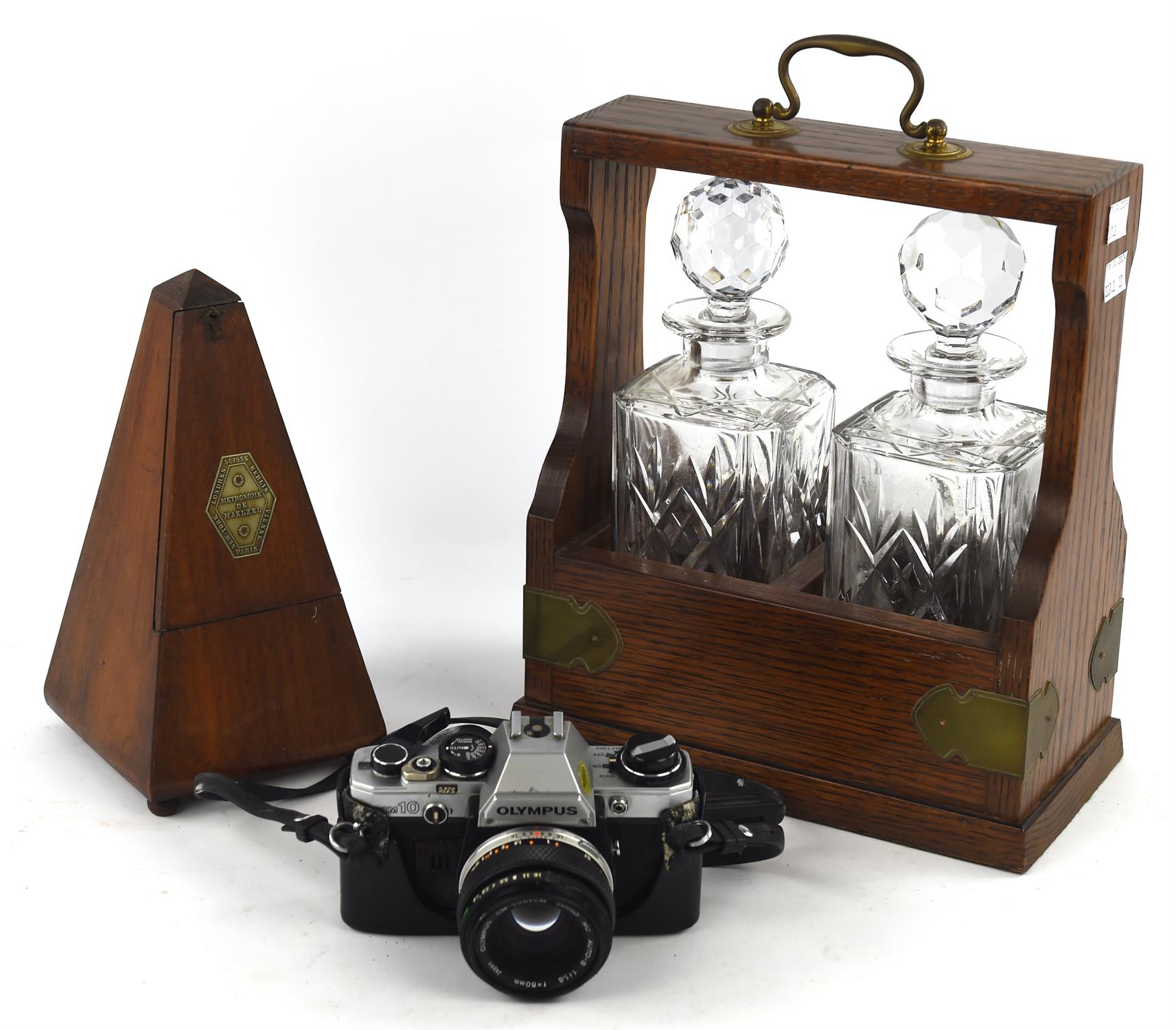 A group of collectable items comprising ; an Olympus OM10 camera, lenses and accessories,