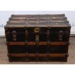 Early 20th century American cabin trunk, ( lacking internal tray ) W 87cm D 35cm H 58cm