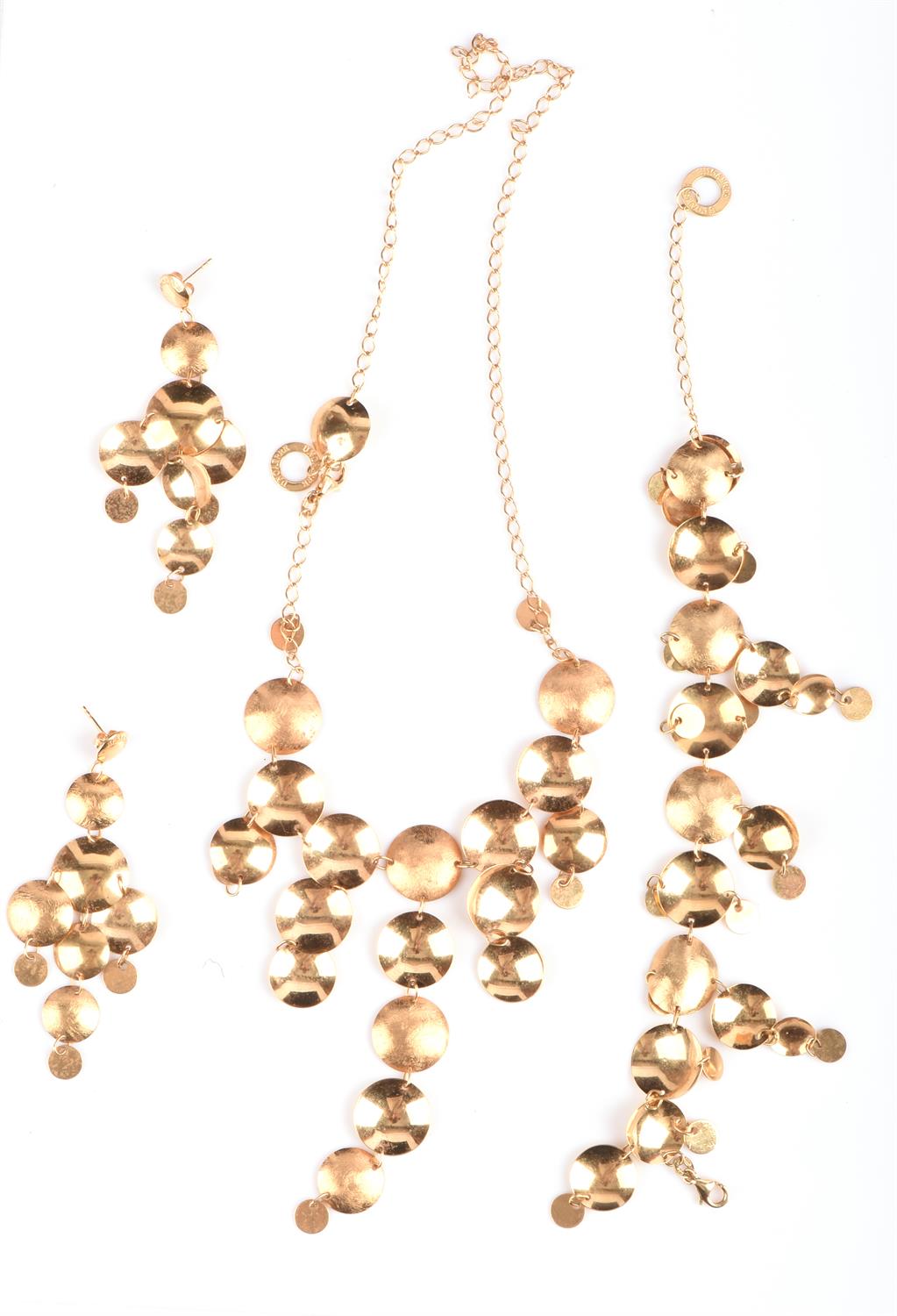 Italian gold fringe necklace, bracelet and earrings set, designed as multiple disc's of varying - Image 4 of 4