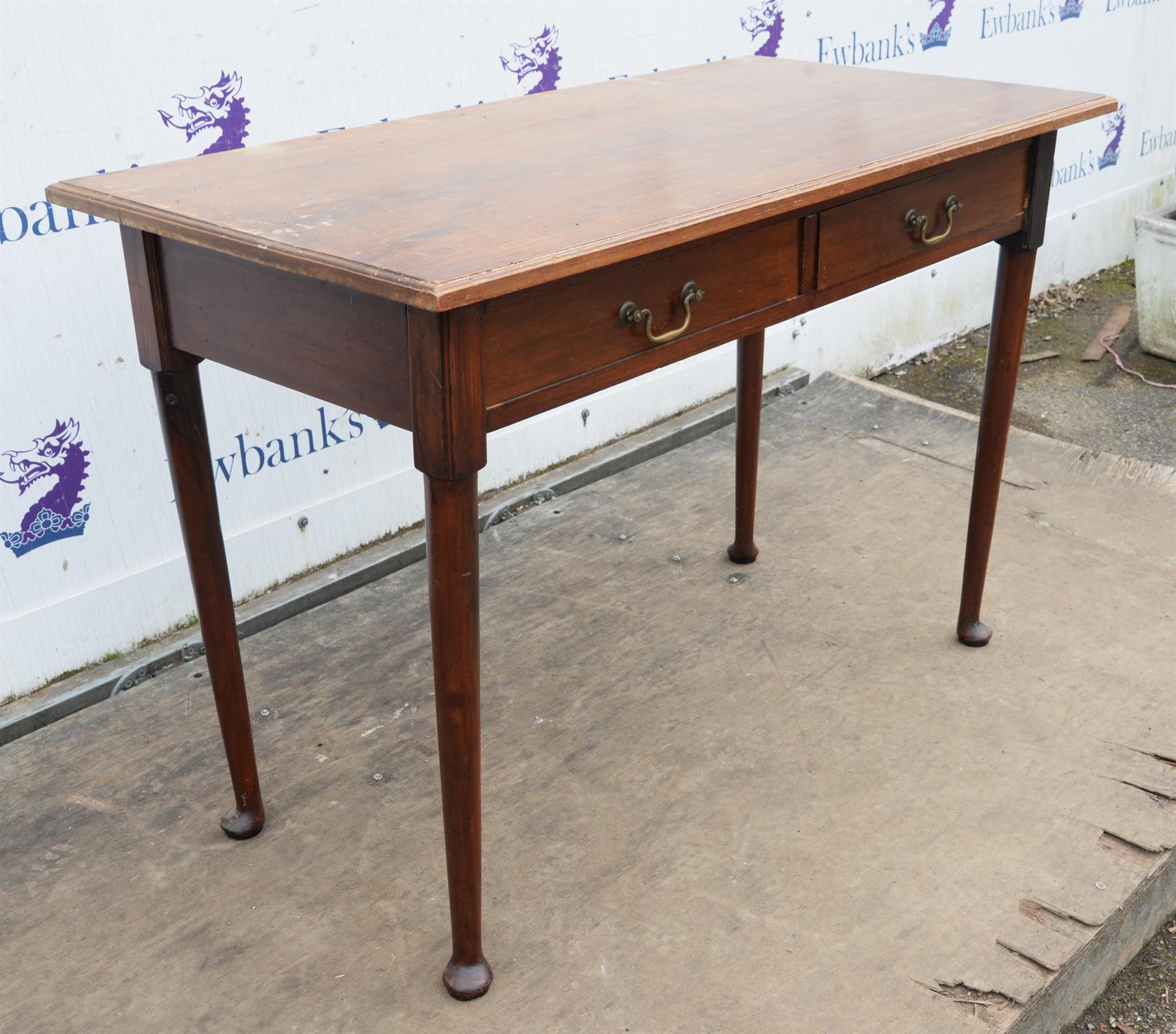An Edwardian mahogany writing table, in the George II style, with two drawers, H 77cm, W 111cm, - Image 4 of 4