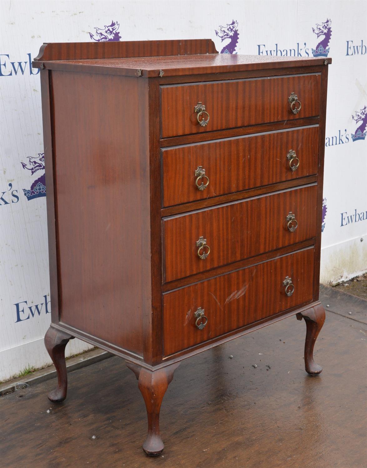 A George III style mahogany chest of drawers, 1920s, H 111cm, W 76cm, D 49cm - Image 2 of 4