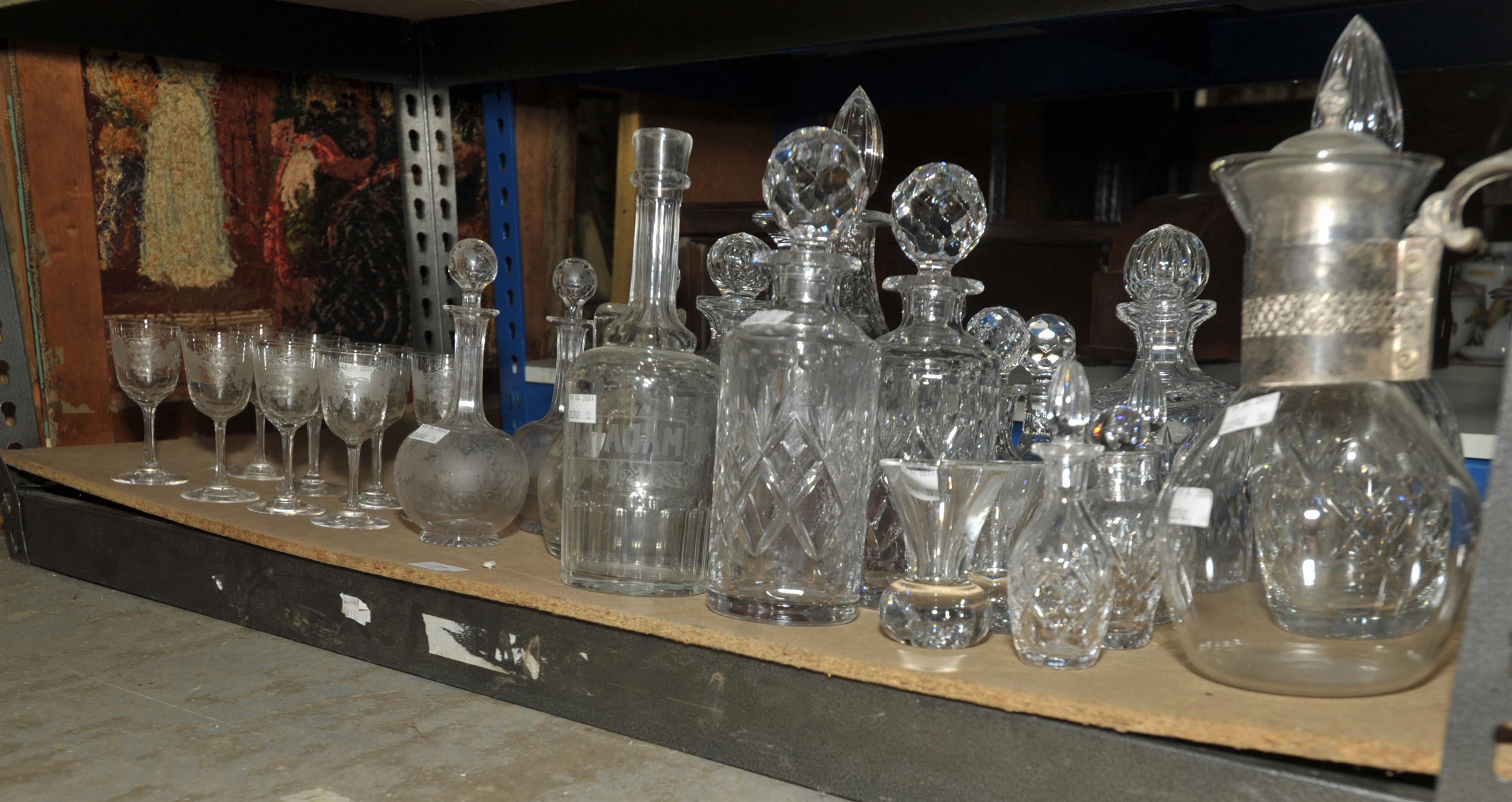 A pair of late 19th century globe and shaft decanters and eight matching wine glasses, - Bild 2 aus 2