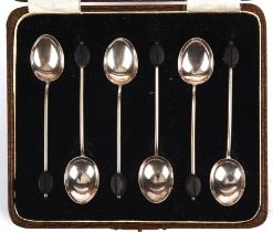 Cased set of silver spoons