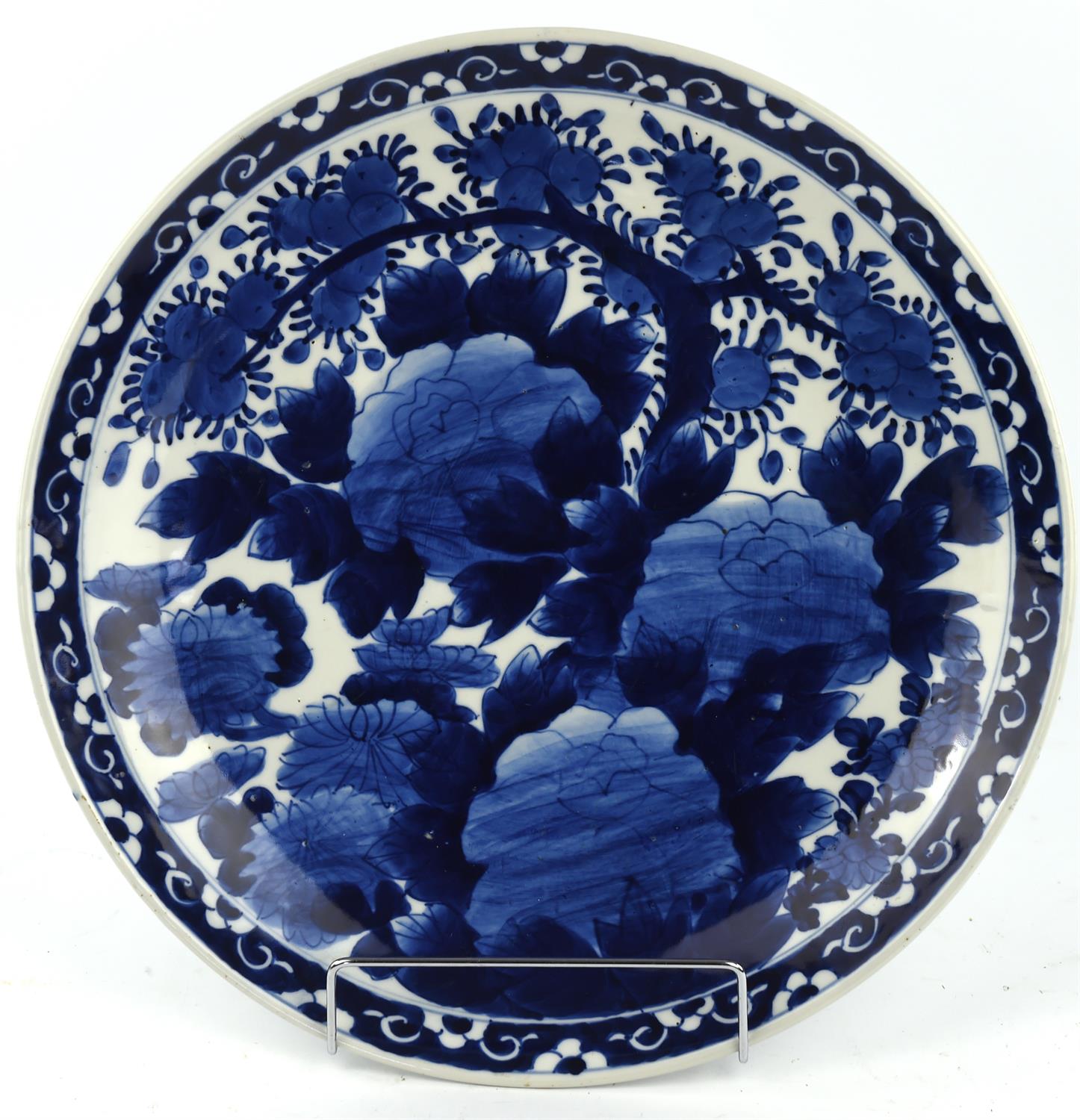 Chinese blue and white charger, late c19th/early 20th century, decorated with lotus flowers and