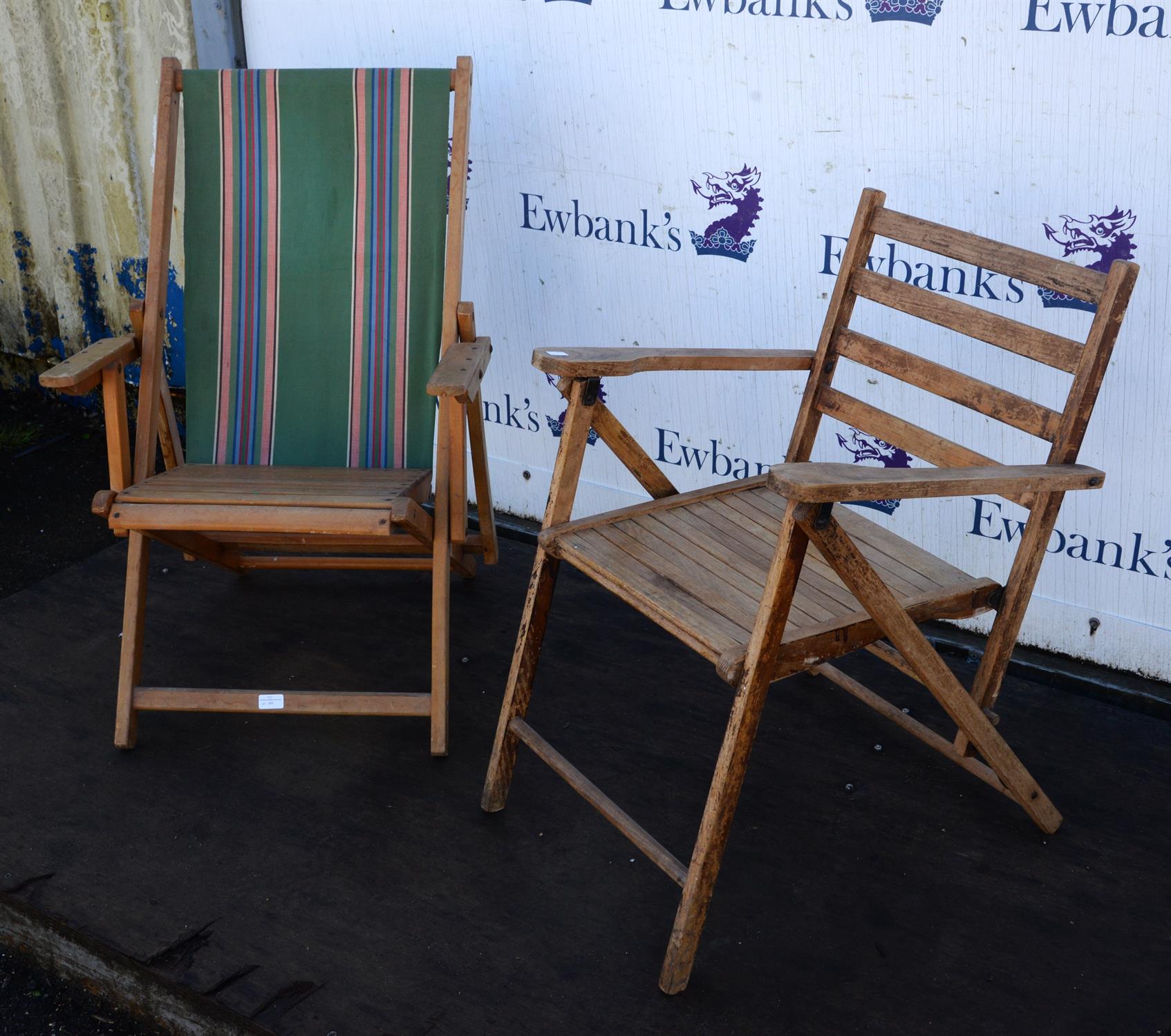 A folding deck chair, and another folding chair, with slatted seat and back (2) - Image 4 of 4