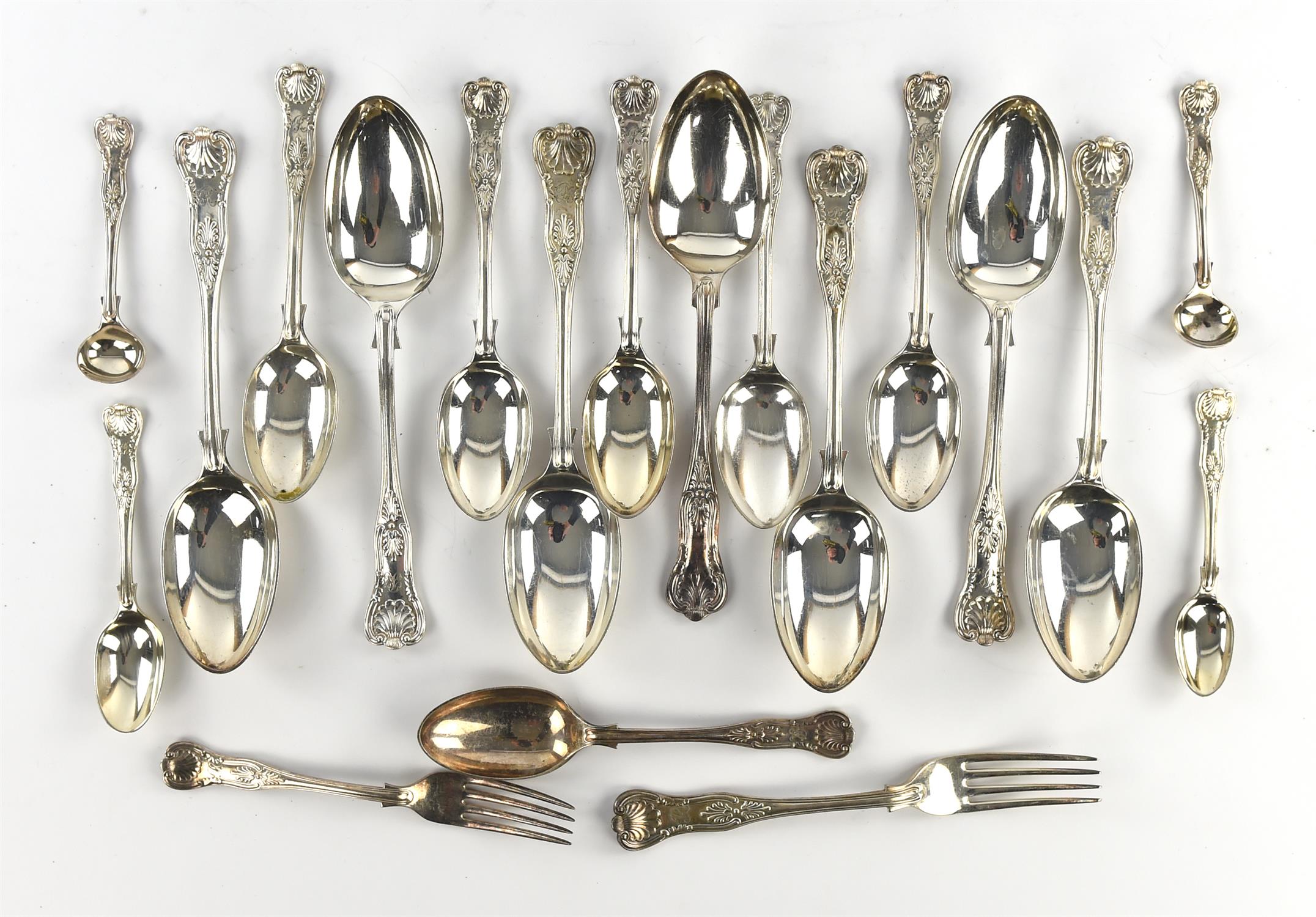 A quantity of silver plated flatware including Mappin and Webb, knives, forks, spoons and related - Image 2 of 3